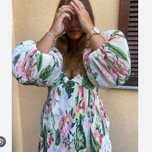 H&M Floral Pleated Puff Sleeve Dress Light Beige Floral Size Small